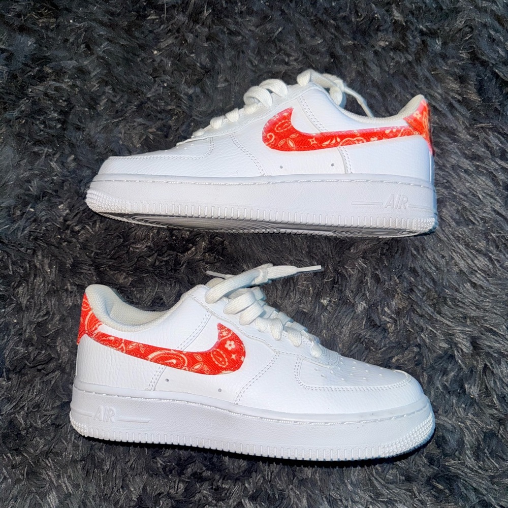 Nike women’s Air Force 1 07’ Rush Orange